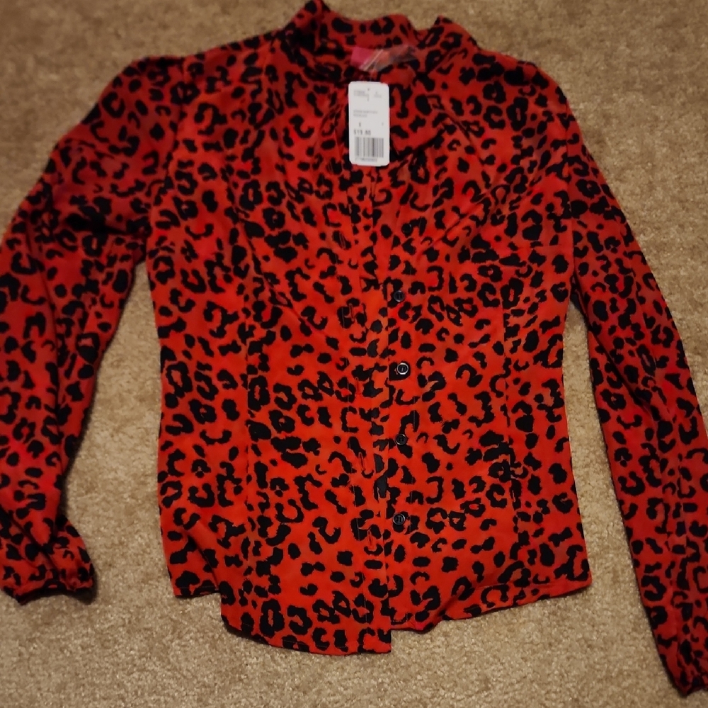 Forever 21 Red and Black Leopard Print Button Down Shirt